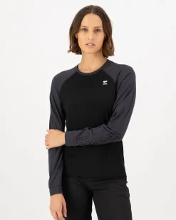 Tarn Merino Long Sleeve - Black / 9 Iron