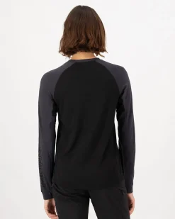 Tarn Merino Long Sleeve - Black / 9 Iron