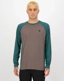 Tarn Merino Long Sleeve - Iron / Abyss